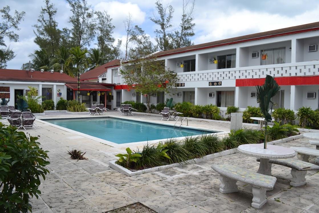 Nettie'S Different Of Nassau Casuarina'S Hotell Exteriör bild